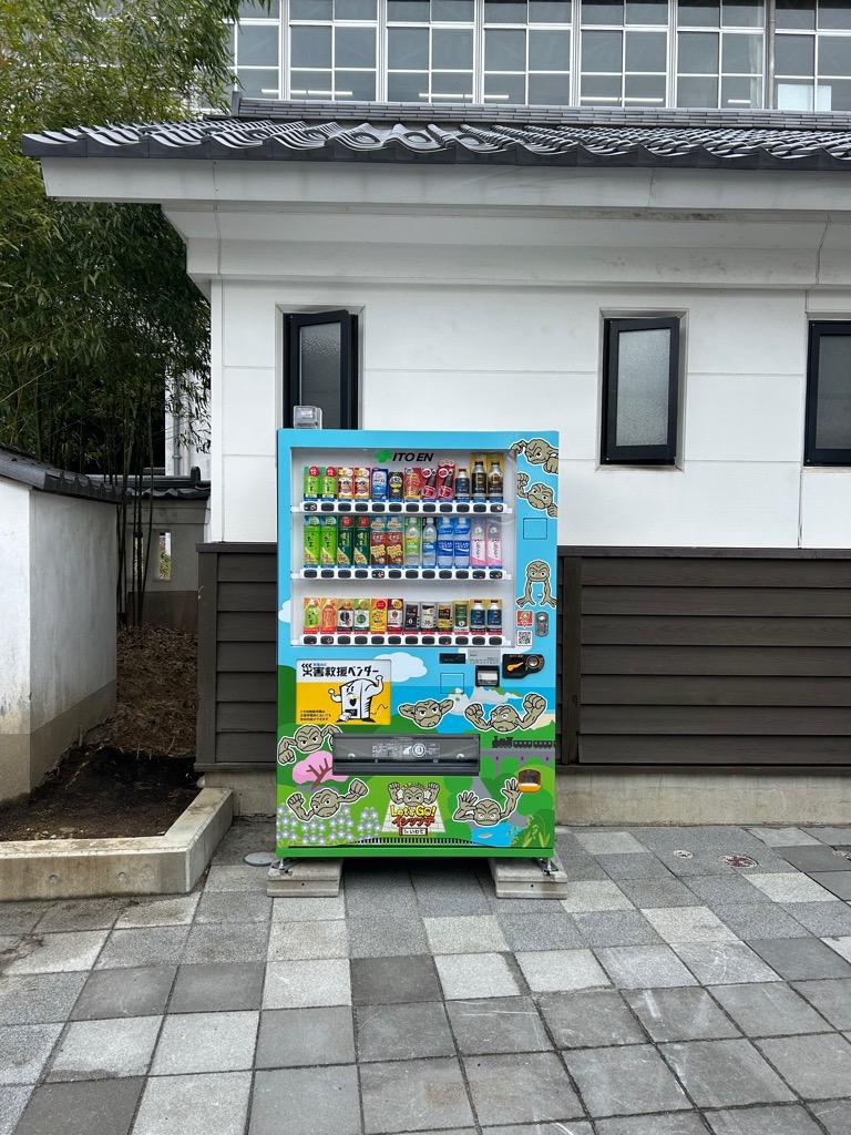 ポケモン自動販売機正面