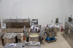 7日は34人が調理にあたりました