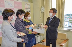 支部会員69人や元会員が作成しました