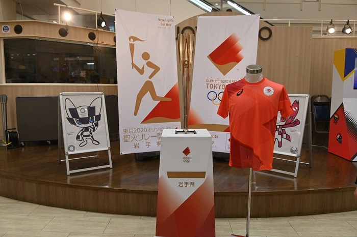 オリンピック選手のユニフォームや関連グッズの展示
