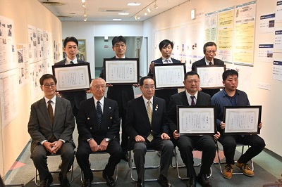 市と協働で復興支援活動を行ってきた6団体へ、感謝状を贈る贈呈式が行われました