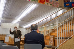 同美術館専任研究員の千田浩文(ひろぶみ)さんの講演
