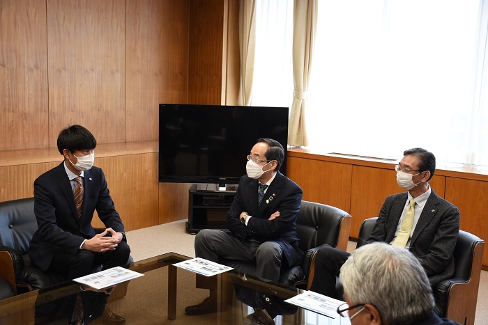 石垣市での成果を報告