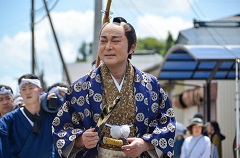 お殿様役の八重樫浩文市長