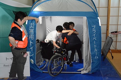 避難所開設・運営時の訓練を共に行った