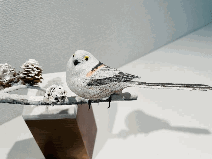 雪の妖精シマエナガ