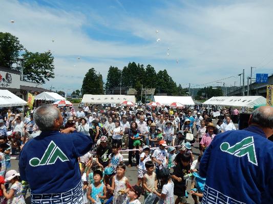 更木夏まつり「餅まき大会」