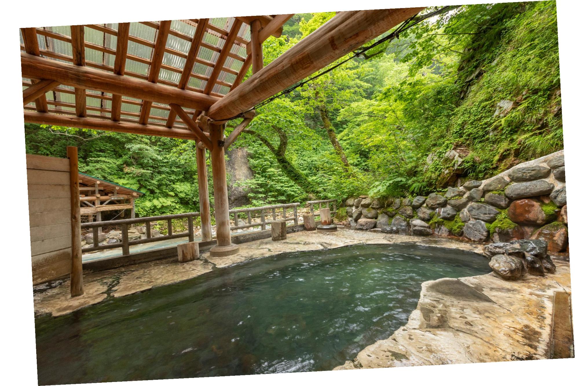 新緑の夏油高原温泉