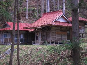 麓山神社の本殿
