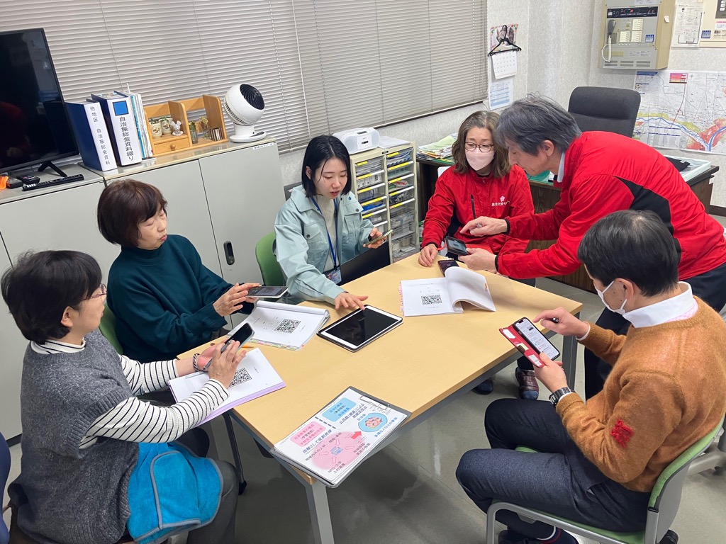 まちづくり部地域づくり課本宮咲樹