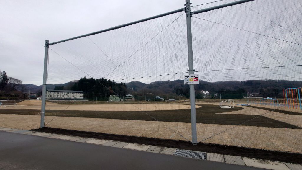 東桜小学校グラウンド芝の様子
