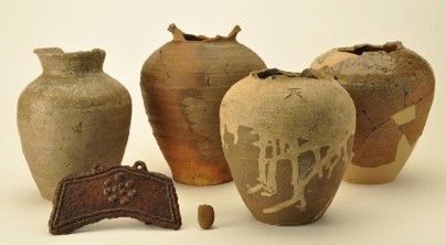上須々孫館経塚出土品（県指定有形文化財）