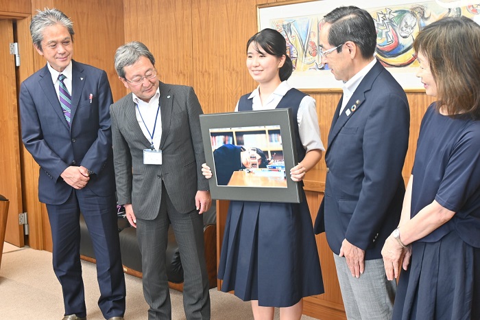 黒沢尻北高等学校写真部の谷地星(あかり)さん