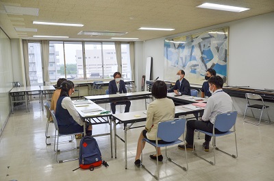 北村美紀さんと齊藤比佐代さんの2人が新たに委嘱を受けました