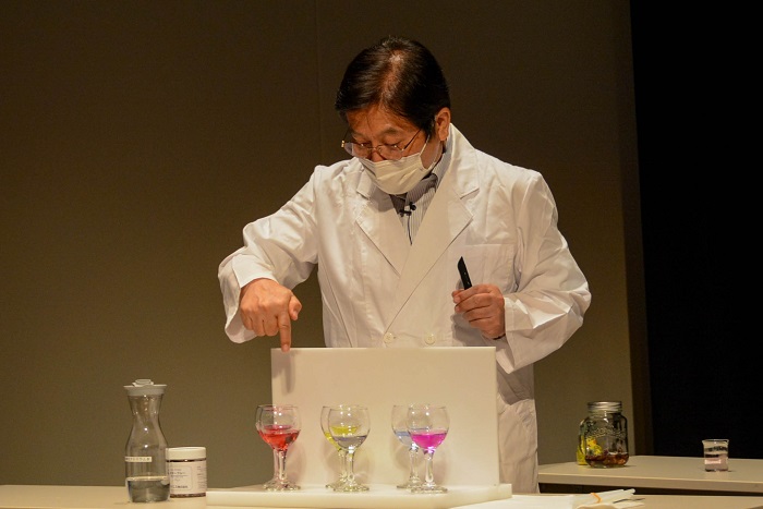 生産技術研究センター梅木和博さんの虹色実験